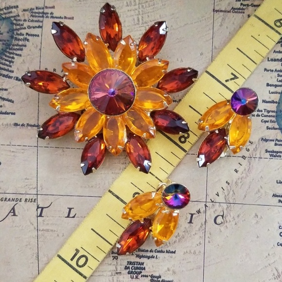 Vintage Sunburst Brooch & Earrings Set - Picture 2 of 6
